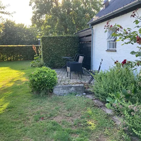 Hulen, Lundeledsvej 5 Farm stay *